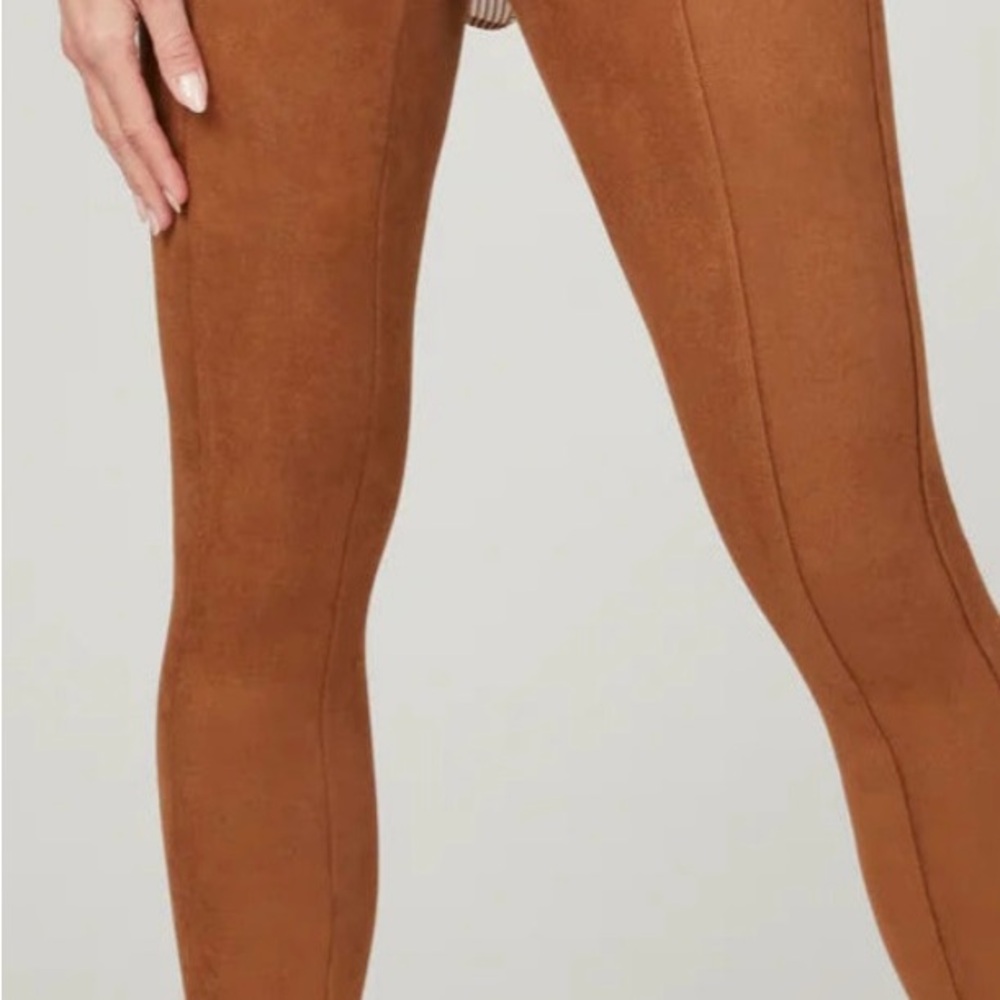 Beautiful Spanx faux suede leggings Size Large, new with tags